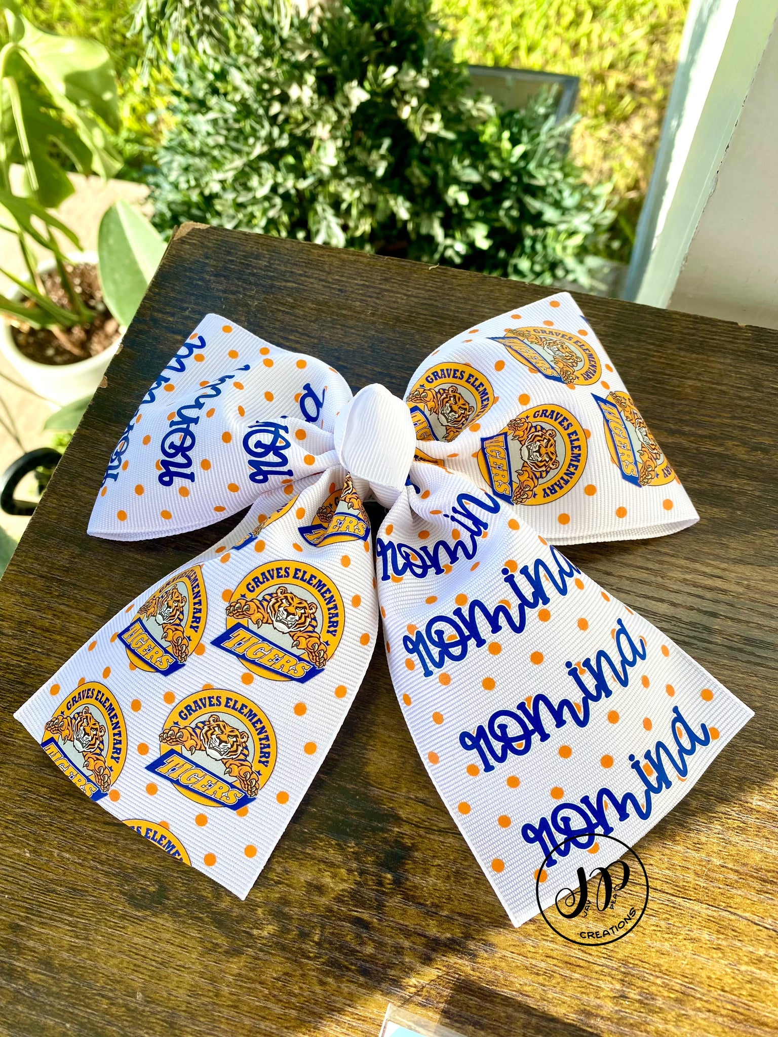 School bows personalized
