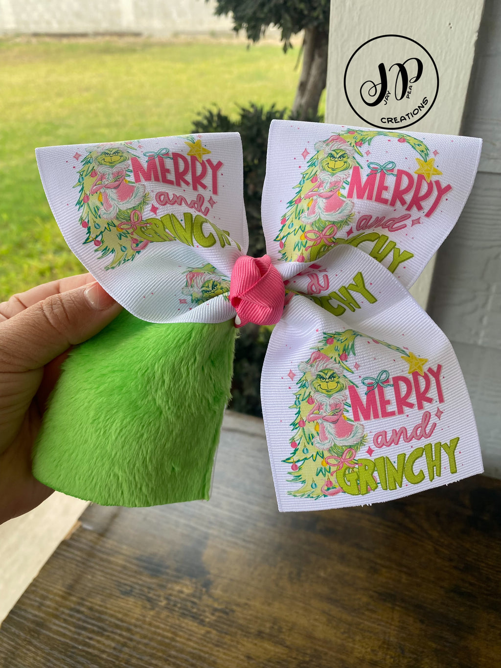 Merry and gwinchy  bow