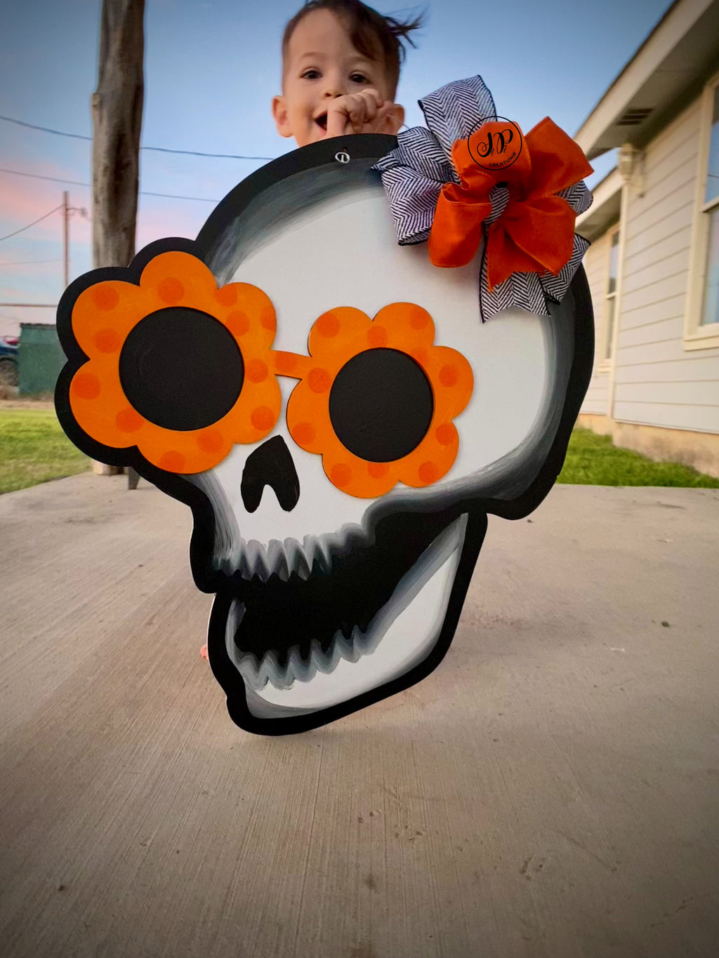 Skull with glasses door hanger