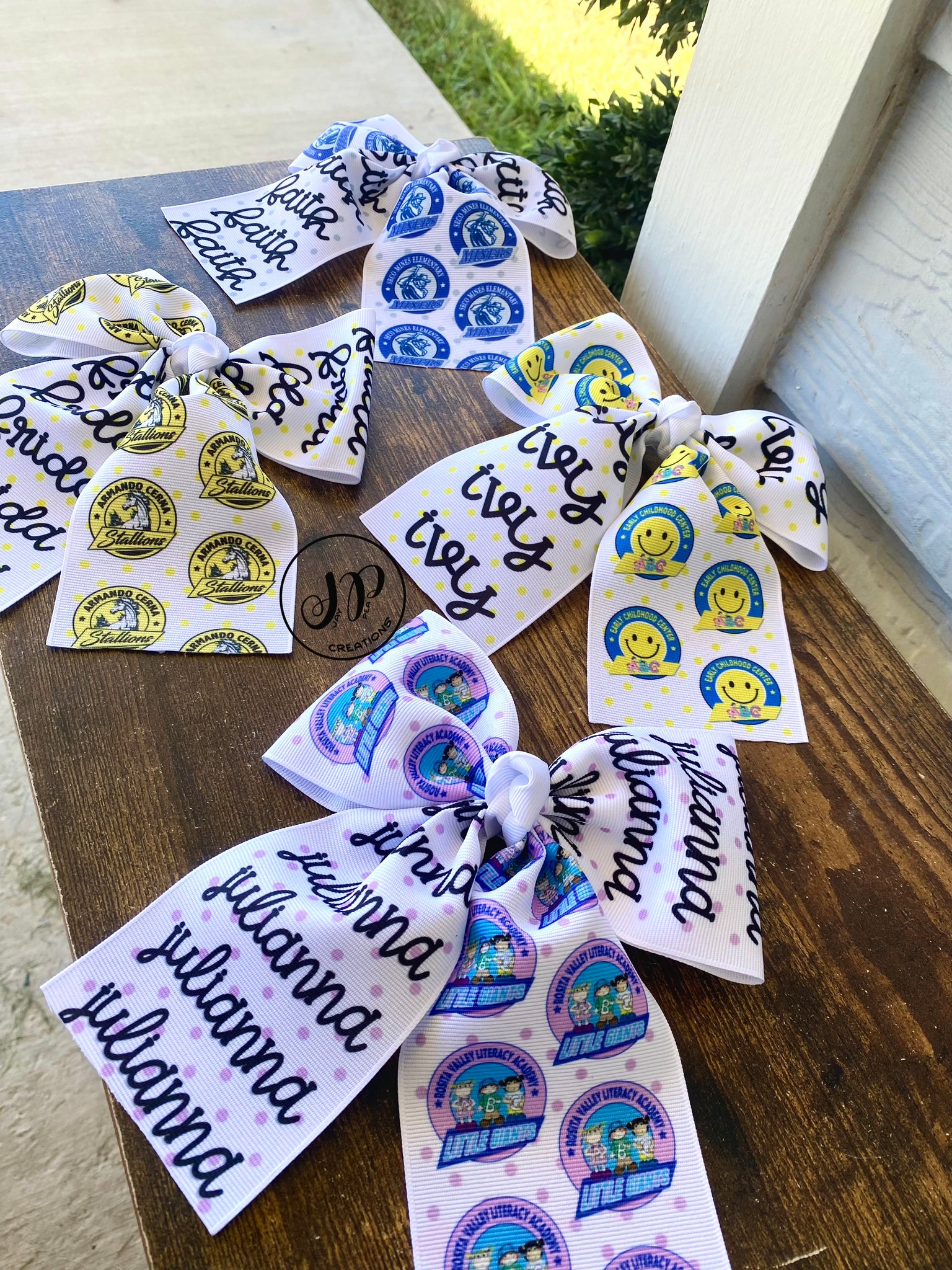 School bows personalized