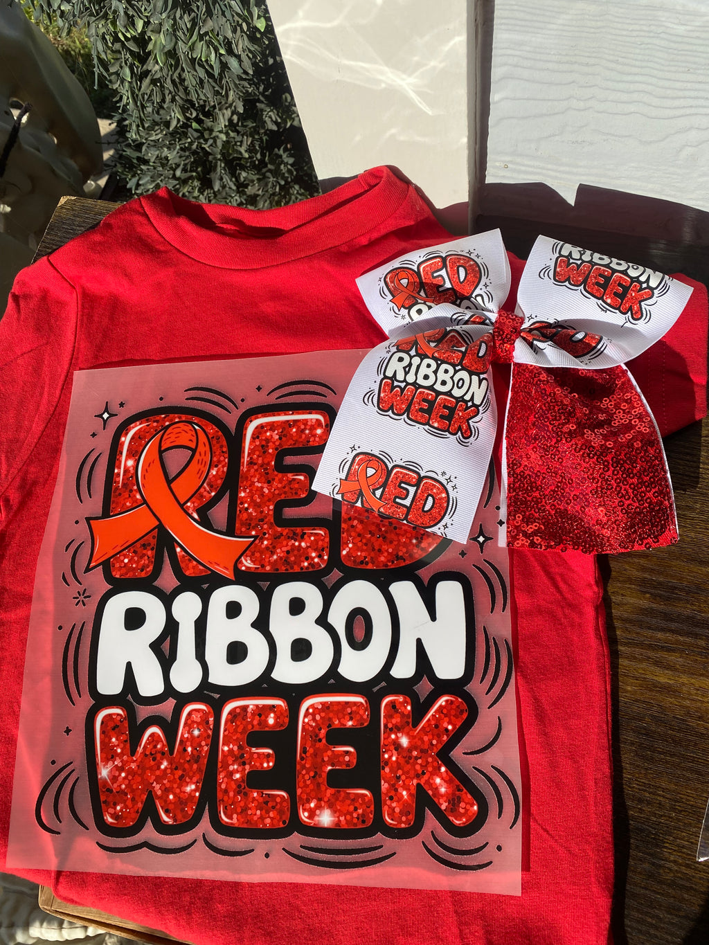 Red ribbon tee (bow sold separately)